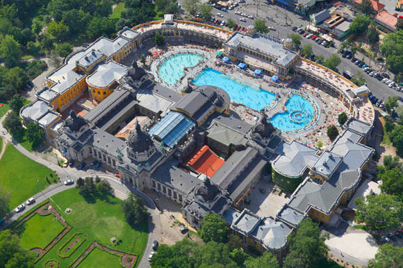lazne-a-plovarna-szechenyi-1
